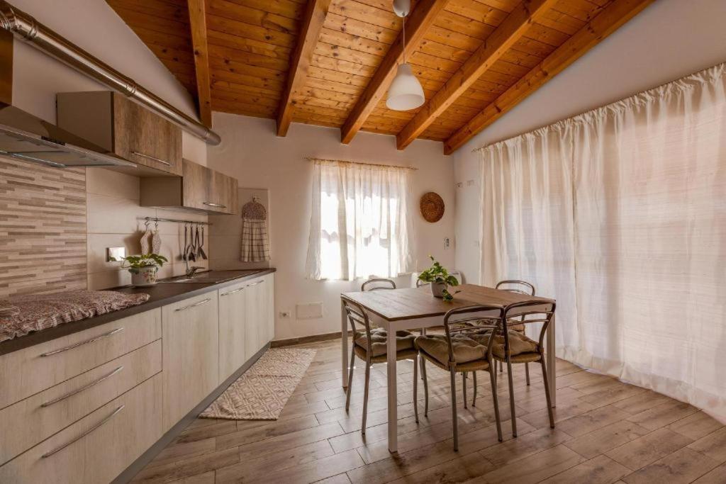 La Casa Delle Zie - Cabras Villa Kültér fotó