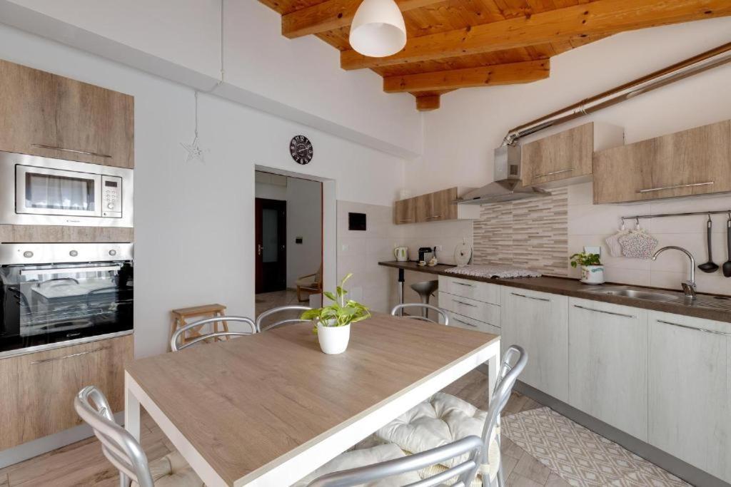 La Casa Delle Zie - Cabras Villa Kültér fotó